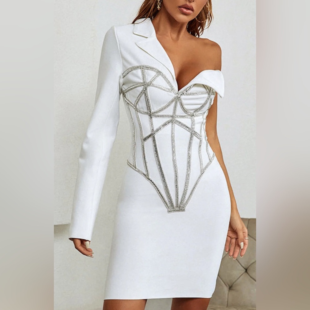 NWT, Private Label Runway Asymmetrical One Shoulder White Dress. - Picture 8 of 9